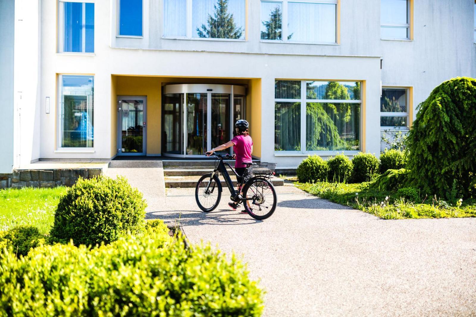 Lazensky A Wellness Hotel Nivamare Luhačovice Dış mekan fotoğraf