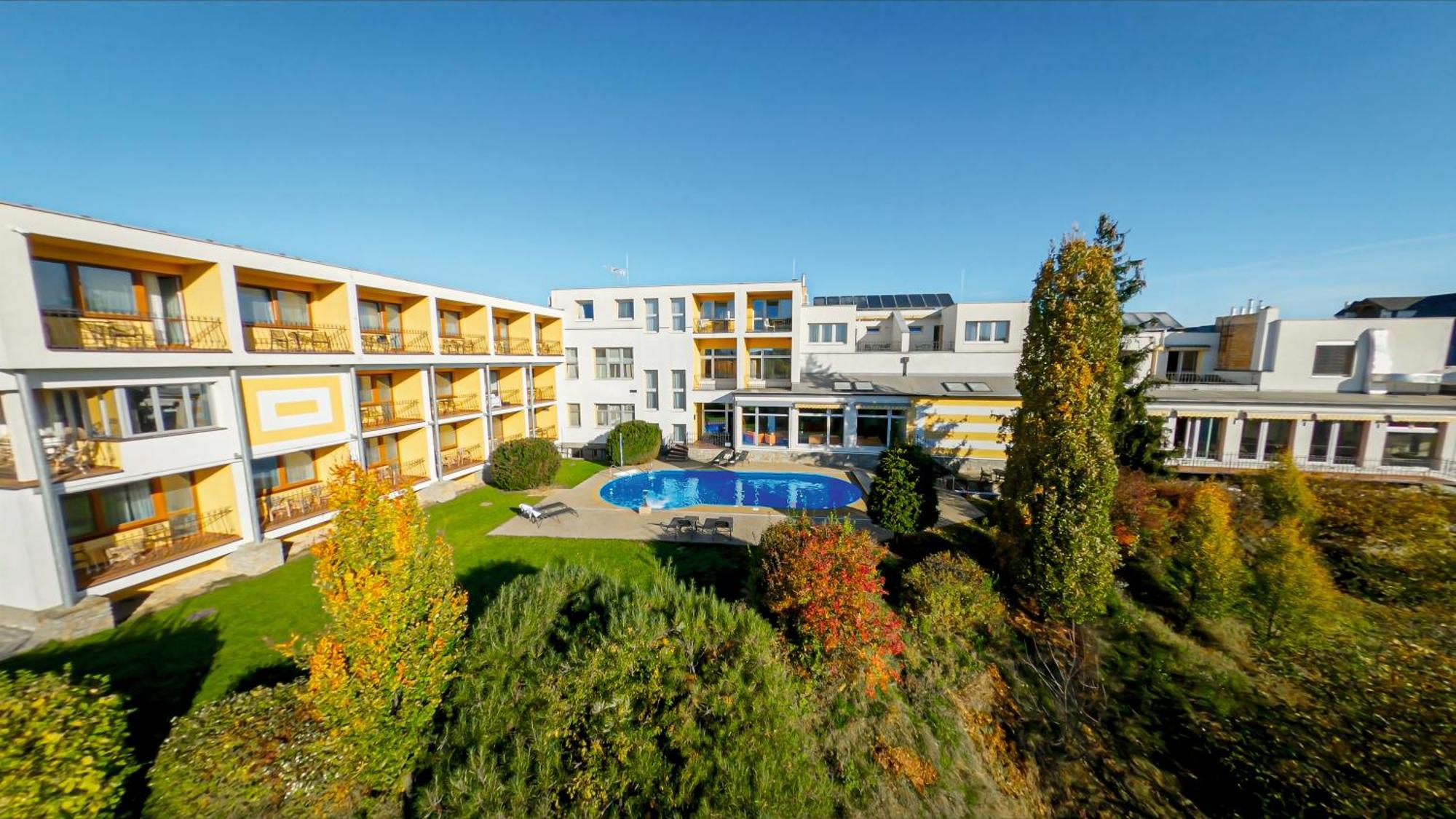 Lazensky A Wellness Hotel Nivamare Luhačovice Dış mekan fotoğraf