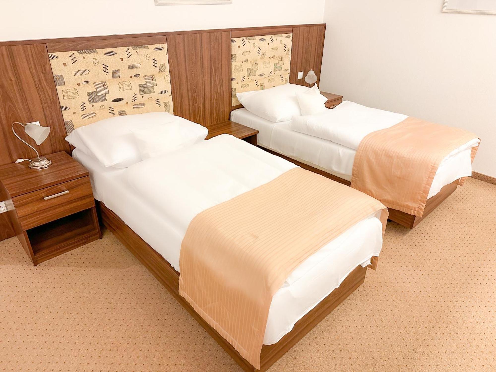 Lazensky A Wellness Hotel Nivamare Luhačovice Dış mekan fotoğraf