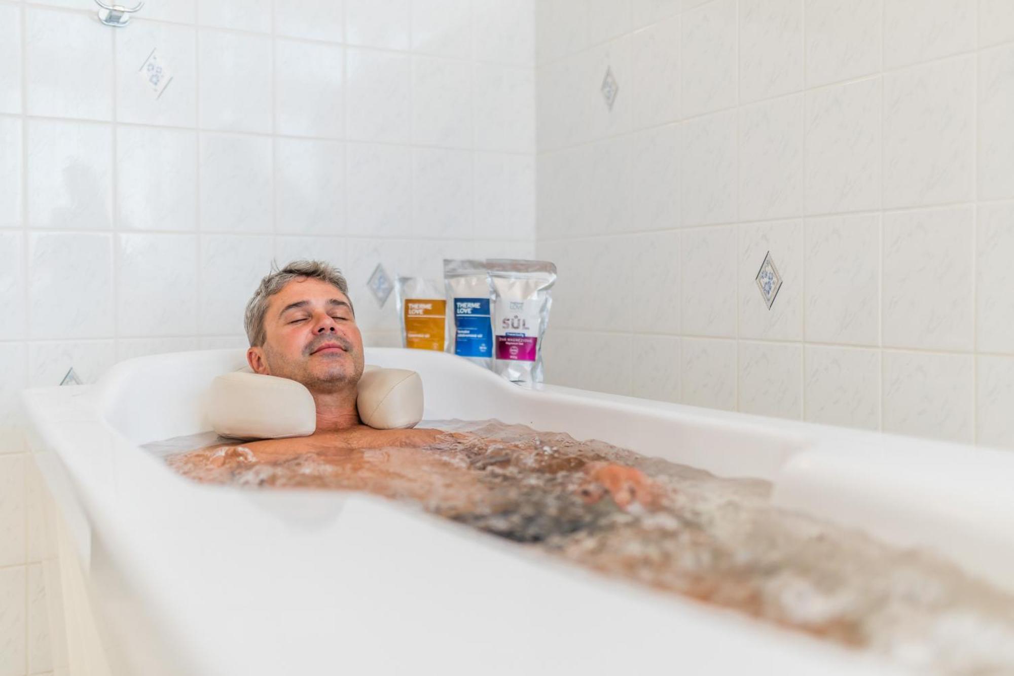 Lazensky A Wellness Hotel Nivamare Luhačovice Dış mekan fotoğraf