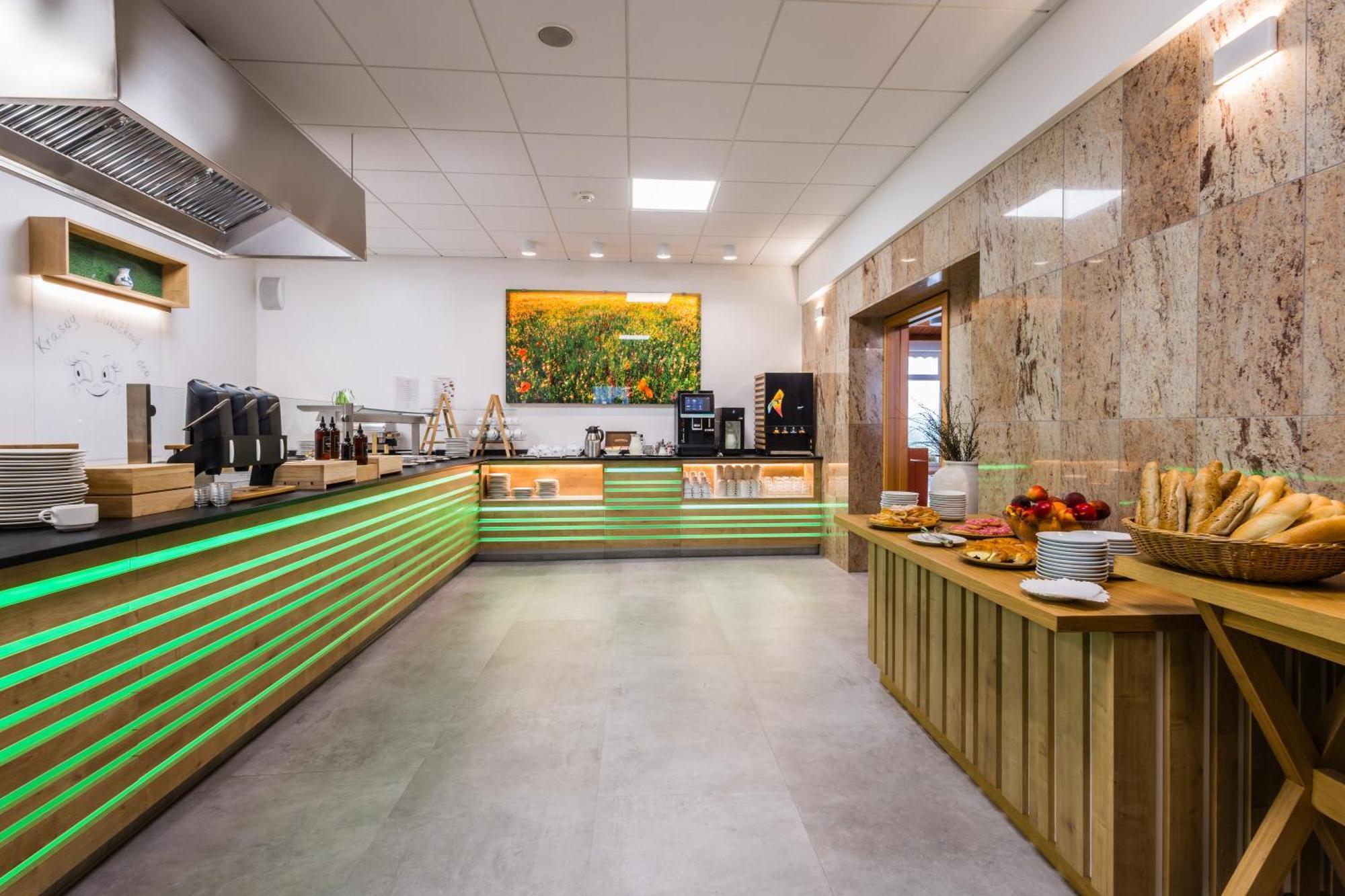 Lazensky A Wellness Hotel Nivamare Luhačovice Dış mekan fotoğraf